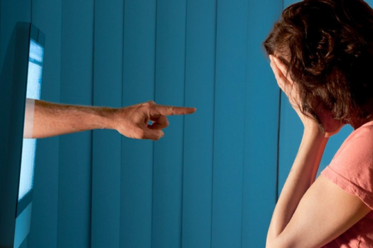 Khởi tố 2 chị em làm nhục người khác trên mạng xã hội