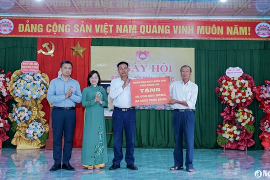 Đoàn đại biểu Quốc hội tỉnh Nghệ An dự Ngày hội Đại đoàn kết tại huyện Yên Thành
