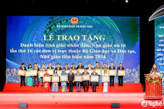 Hiệu trưởng Trường Cao đẳng nghề số 4 - Bộ Quốc phòng được trao tặng danh hiệu Nhà giáo nhân dân