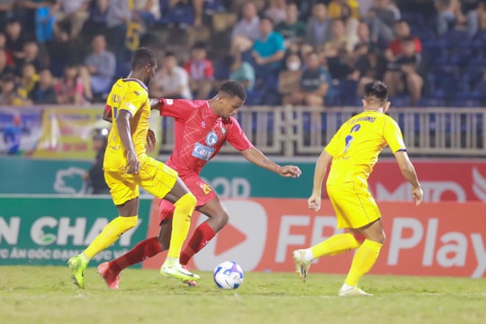 Những điểm yếu của Sông Lam Nghệ An sau trận đầu thuyền trưởng Phan Như Thuật trở lại 'cầm lái'