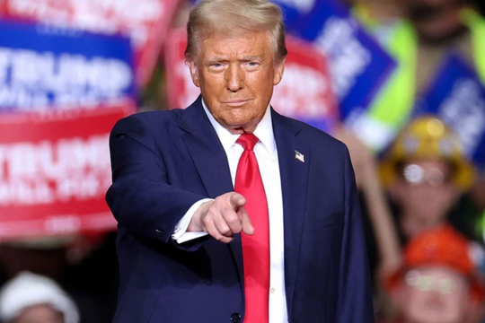 Tổng thống đắc cử Trump xác nhận ý định ban bố tình trạng khẩn cấp quốc gia