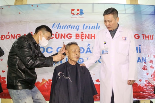 Bác sĩ Nguyễn Văn Hướng: 'Hạnh phúc là được cho đi'