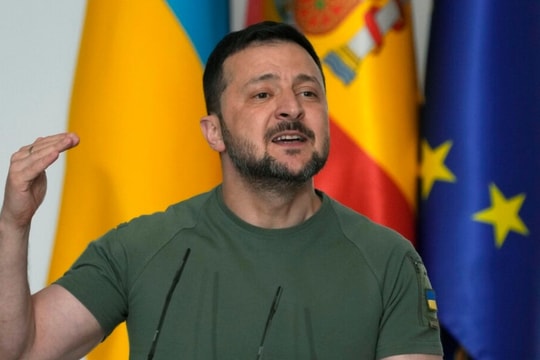 Ukraine nhiều lần tấn công sâu vào lãnh thổ Nga bằng vũ khí tầm xa