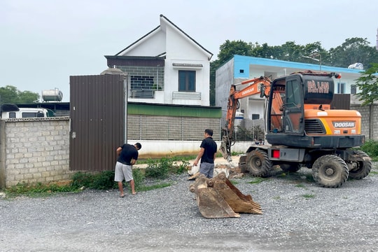 Tháo dỡ công trình vi phạm dưới đường dây 500kV tại Nghĩa Đàn