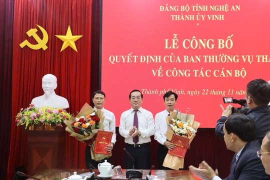 Thành ủy Vinh công bố các quyết định về công tác cán bộ