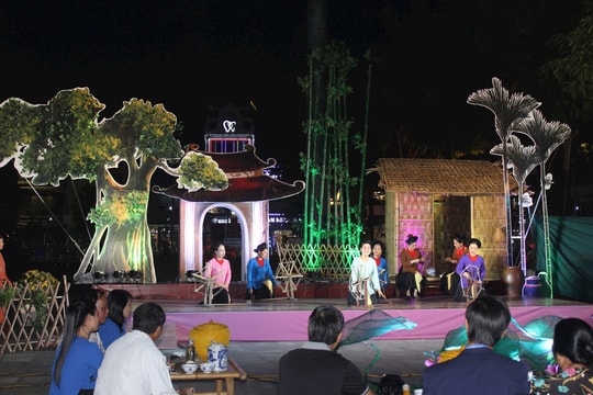 Liên hoan nghệ thuật dân gian truyền thống ba miền: Việt Nam - những sắc màu di sản