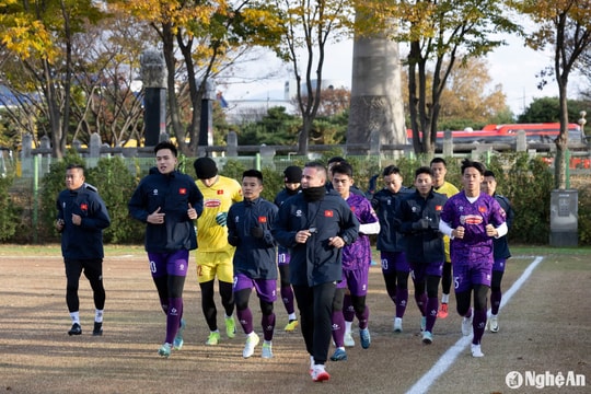 Tuyển Việt Nam co ro tập luyện giữa thời tiết giá lạnh tại Hàn Quốc