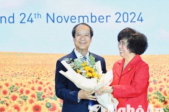 Anh hùng Lao động Thái Hương: Giáo dục bằng trái tim người mẹ