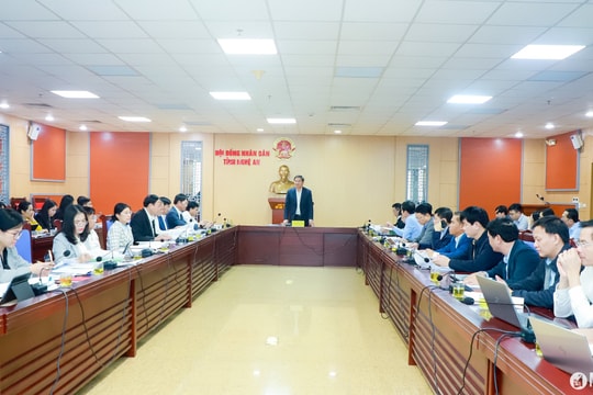 Thường trực HĐND tỉnh Nghệ An thẩm tra các báo cáo, dự thảo nghị quyết trình Kỳ họp 25