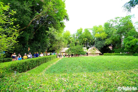 Phát triển sản phẩm du lịch Nghệ An gắn với thương hiệu du lịch quốc gia trong liên kết vùng du lịch Bắc Trung Bộ