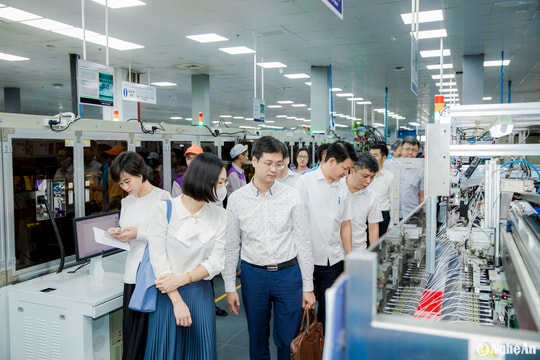 Nghệ An xuất khẩu thiết bị, linh kiện điện tử tăng 'phi mã'