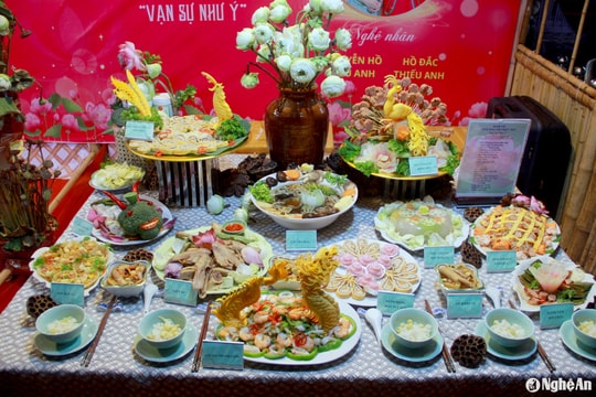 Độc đáo những món ẩm thực được lấy cảm hứng từ hoa sen tại Lễ hội sen Nghệ An