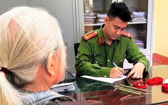 Công an phường phối hợp ngăn chặn kịp thời vụ giả danh cán bộ Cục ma túy lừa đảo