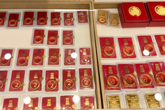 Giá vàng chiều nay 2/12/2024: Giá vàng trong nước giảm mạnh nửa triệu đồng