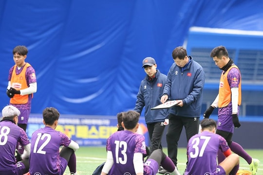 Tuyển Việt Nam cực mạnh sau khi loại 7 cầu thủ; LFF có quyết định khiến tất cả ngỡ ngàng