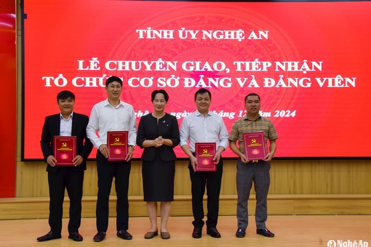 Chuyển giao, tiếp nhận các tổ chức cơ sở đảng, đảng viên về Đảng ủy Khối Doanh nghiệp tỉnh Nghệ An