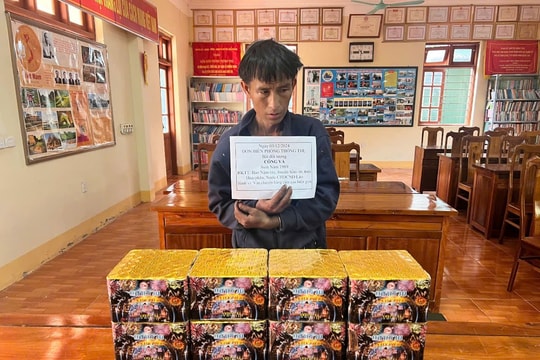 Bắt đối tượng vận chuyển pháo nổ từ nước ngoài về Nghệ An