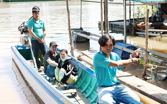 Triệt phá đường dây tổ chức đưa nhiều người xuất, nhập cảnh trái phép để đánh bạc