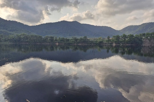 Rốt ráo xử lý bất cập của hồ chứa nước thải Khu xử lý chất thải rắn Nghi Yên