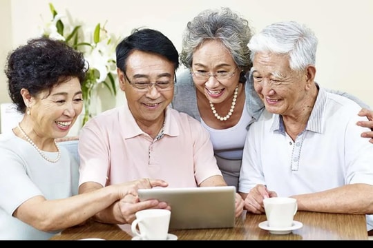 Những tiến bộ công nghệ giúp ích cho xã hội đang già hóa ở Singapore như thế nào?