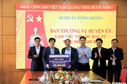 Ban Thường vụ Huyện ủy Tương Dương làm việc với chủ đầu tư Thủy điện Khe Bố