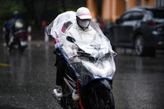 Thời tiết Nghệ An ngày 12/12: Mưa rào rải rác, trời rét