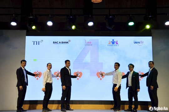 Nam giới tiên phong hành động thúc đẩy bình đẳng giới