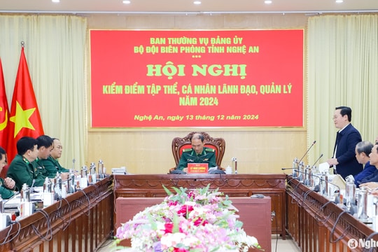 Đồng chí Nguyễn Đức Trung dự, chỉ đạo kiểm điểm Ban Thường vụ Đảng ủy Bộ đội Biên phòng tỉnh