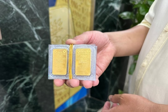 Giá vàng chiều nay 13/12/2024: Giá vàng nhẫn và vàng miếng cắm đầu giảm