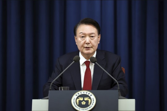 Tổng thống Hàn Quốc sẽ bị thẩm vấn vào ngày 18/12