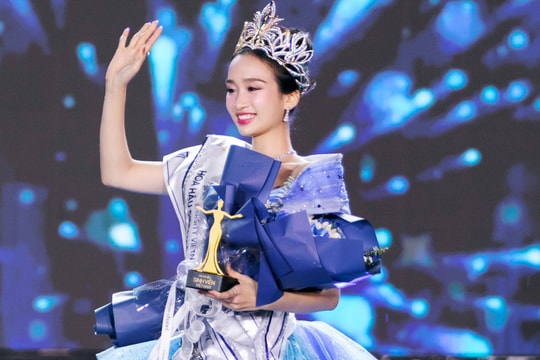 Tân Hoa hậu Sinh viên Việt Nam nhận giải thưởng với tổng giá trị gần 12 tỷ đồng