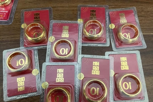 Giá vàng chiều nay 16/12/2024: Giá vàng trong nước bốc hơi cả triệu đồng