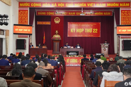 Chủ nhiệm Ủy ban Kiểm tra Tỉnh ủy Phạm Trọng Hoàng dự kỳ họp HĐND huyện Con Cuông