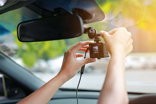 Những lợi ích của camera hành trình ô tô
