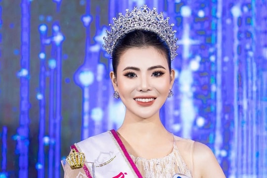 Á hậu sở hữu tên 'lạ' - Lê Kim Khỏe: Tôi không ngại bị chọc ghẹo