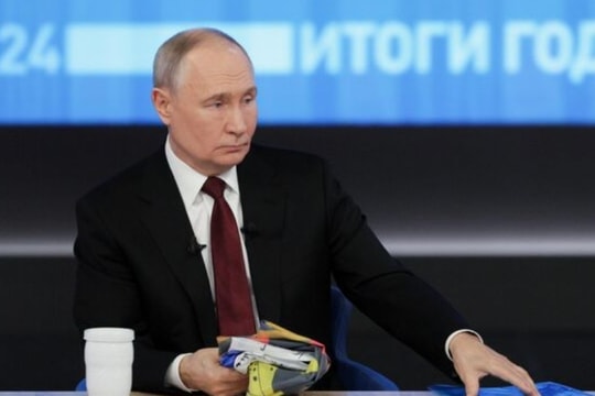 Tổng thống Putin tiết lộ đã tham gia ra quyết định sản xuất tên lửa Oreshnik
