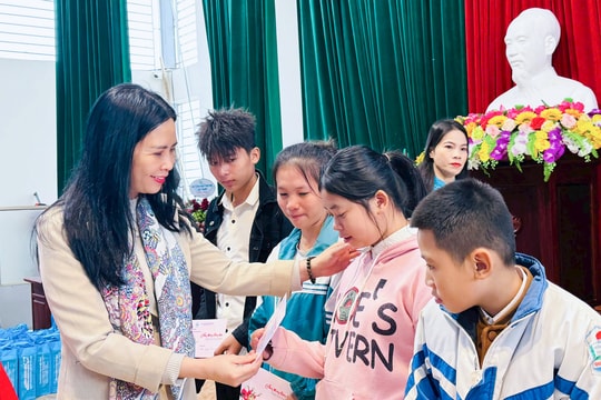 Đoàn công tác của Trung ương Hội Liên hiệp Phụ nữ Việt Nam thăm, chúc Tết tại tỉnh Nghệ An