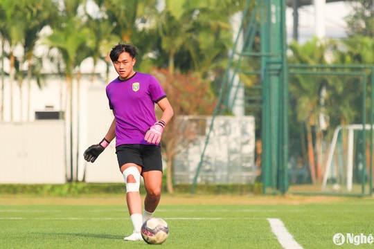 Sông Lam Nghệ An 'đôn' duy nhất thủ môn trẻ Bảo Ngọc lên đội 1 dự V-League 2025/26