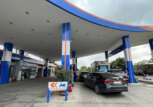 Giá xăng dầu hôm nay 23/12/2024: Giảm mạnh do đồng USD tăng