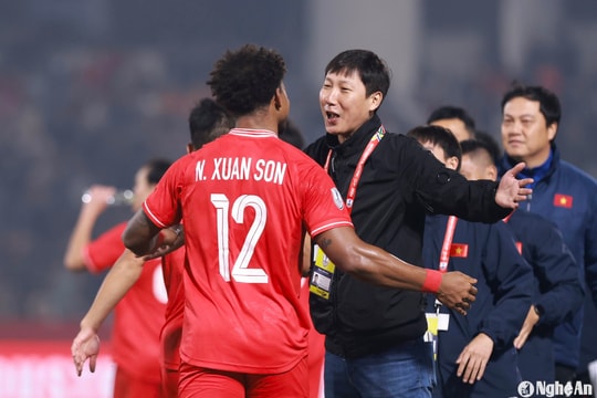 Tiền đạo Nguyễn Xuân Son : 'Việt Nam là quê hương thứ hai của tôi'