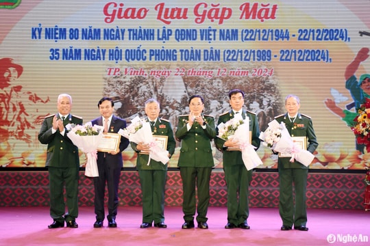 Cựu chiến binh Sư đoàn 320 khu vực Nghệ An - Hà Tĩnh gặp mặt kỷ niệm 80 năm Ngày thành lập Quân đội nhân dân Việt Nam