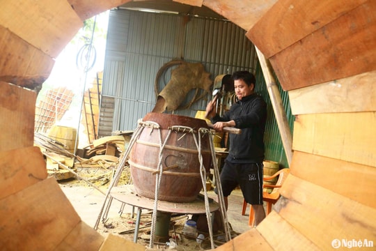 Rộn ràng làng trống cuối năm ở Nghệ An
