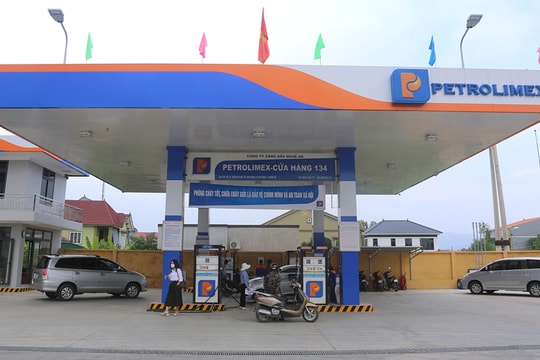 Giá xăng dầu đồng loạt giảm hôm nay 27/12/2024