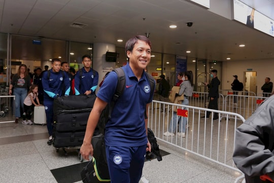 Tuyển Singapore gấp rút đến Việt Nam chuẩn bị cho trận bán kết