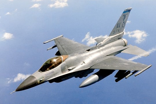 Tỷ phú Nga trao thưởng 142.000 USD cho việc bắn rơi máy bay chiến đấu F-16 của Ukraine