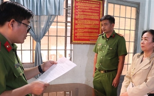 Lừa bán đất chiếm đoạt 8 tỷ đồng