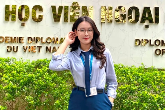 Nữ sinh dân tộc Thái ở Nghệ An nổi bật tại Lễ tuyên dương học sinh, sinh viên, thanh niên xuất sắc, tiêu biểu toàn quốc