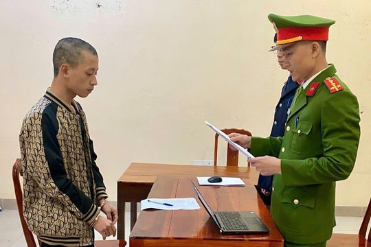 Khởi tố thanh niên đâm xe vào cảnh sát giao thông