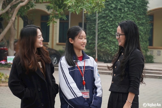 Nữ sinh Trường Phan chia sẻ về tấm Huy chương Bạc cuộc thi Olympic tiếng Nga quốc tế