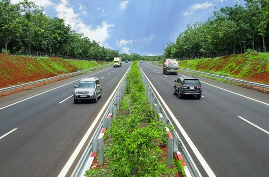 Quy định xử phạt hành chính người điều khiển phương tiện giao thông cơ giới đường bộ gắn biển số nước ngoài